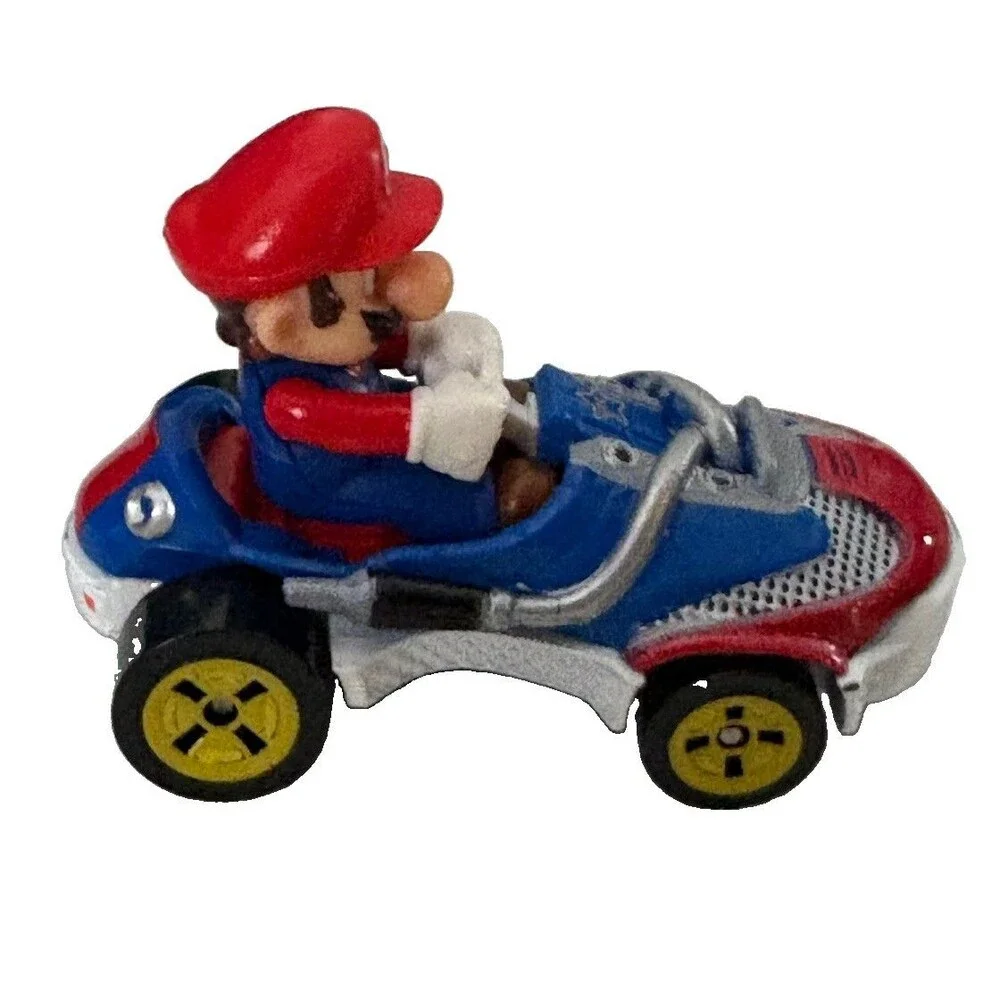 Hot Wheels Mario Kart Sneeker Mario Diecast Car [Loose]